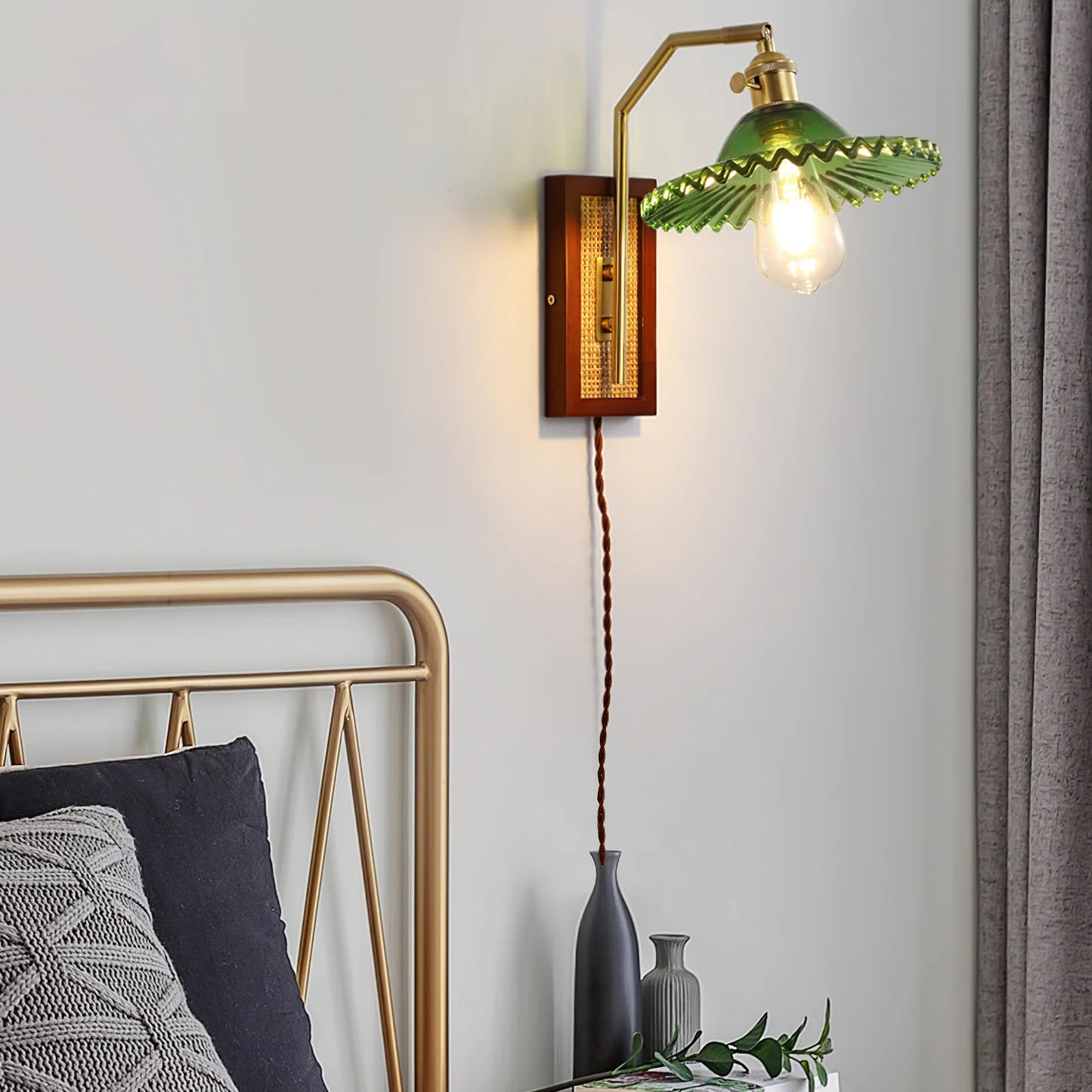 LE Vintage Lafite Wall Lamp