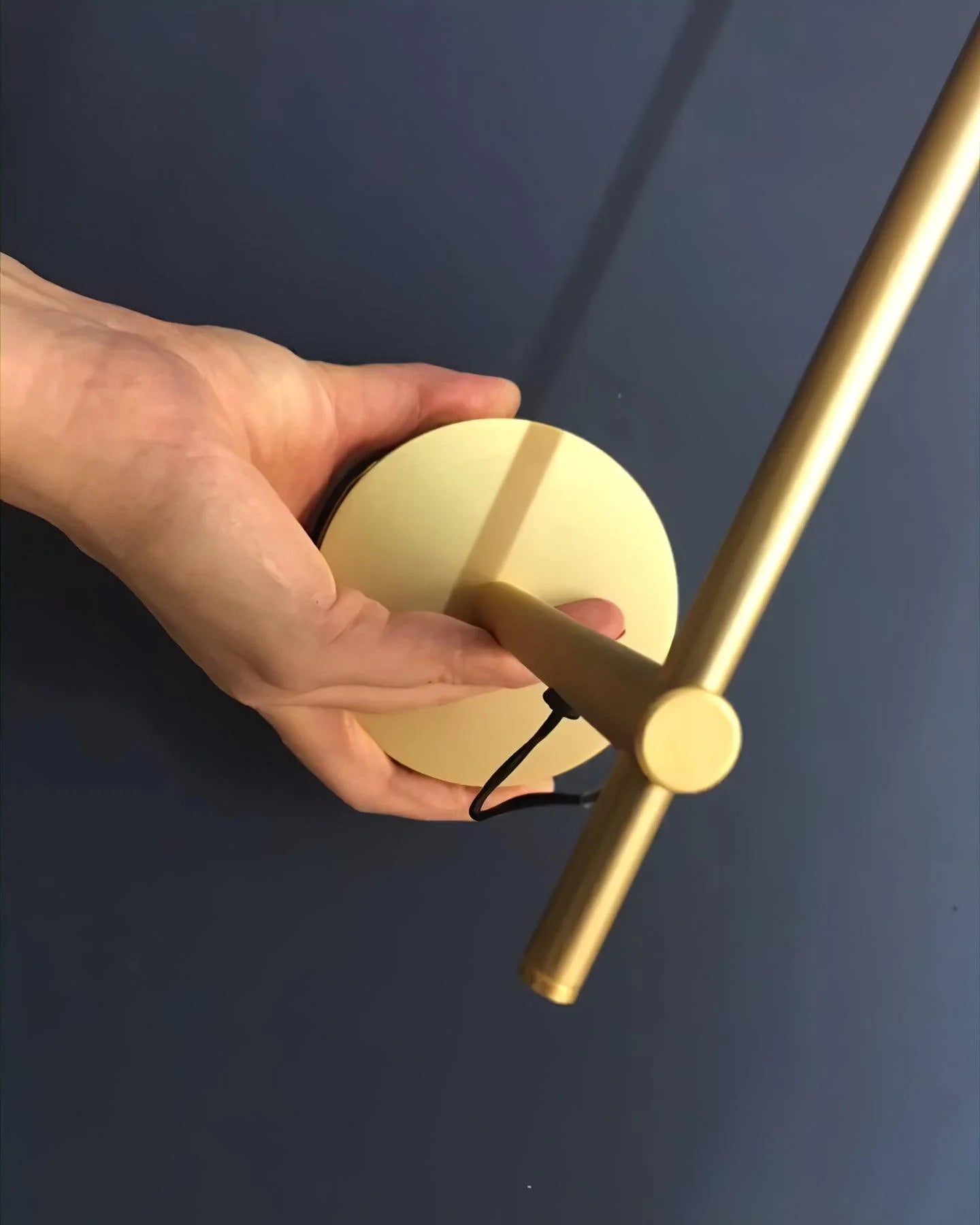 Line Rod Wall Lamp