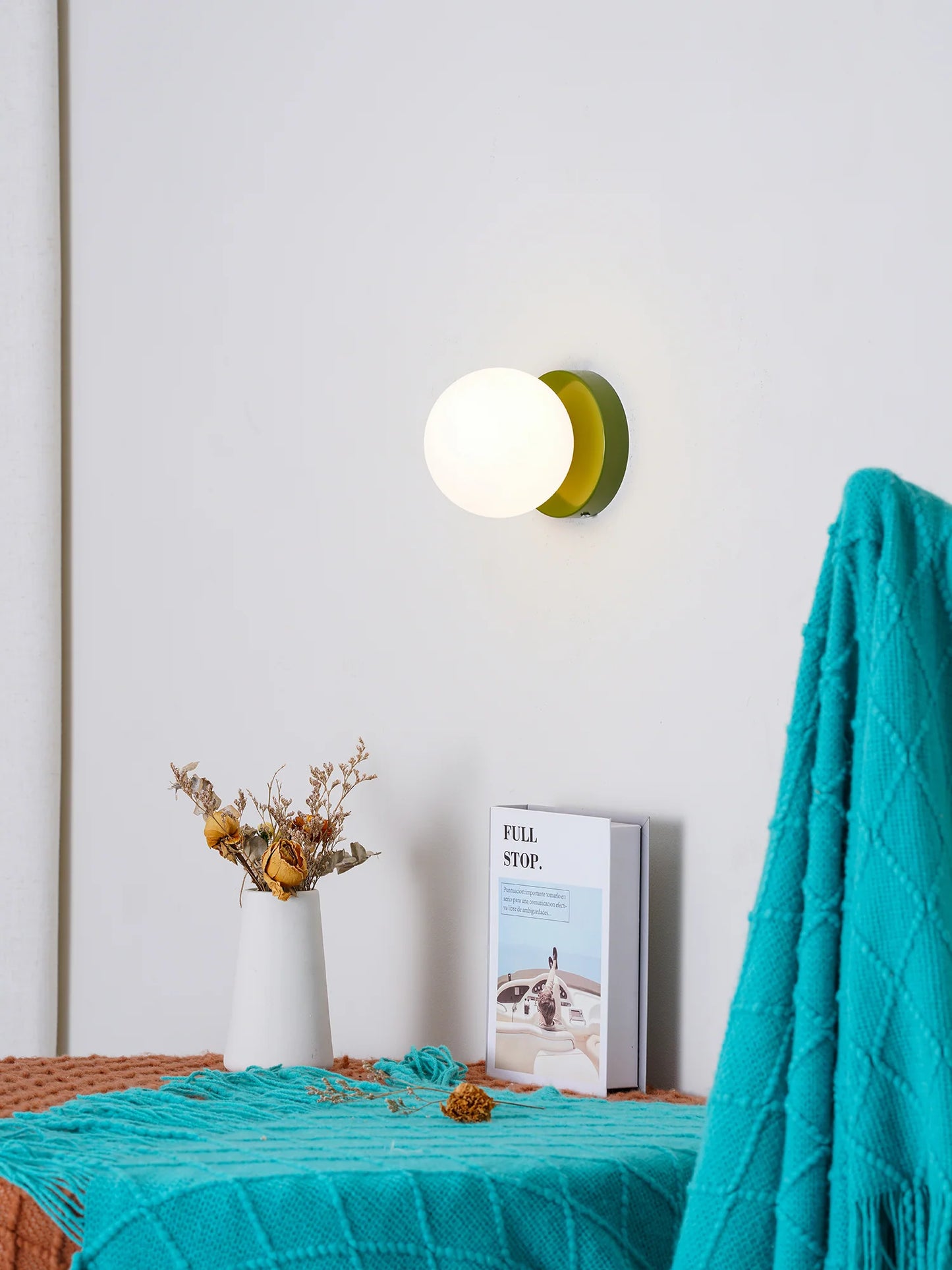 LI Glass Bulb Wall Lamp