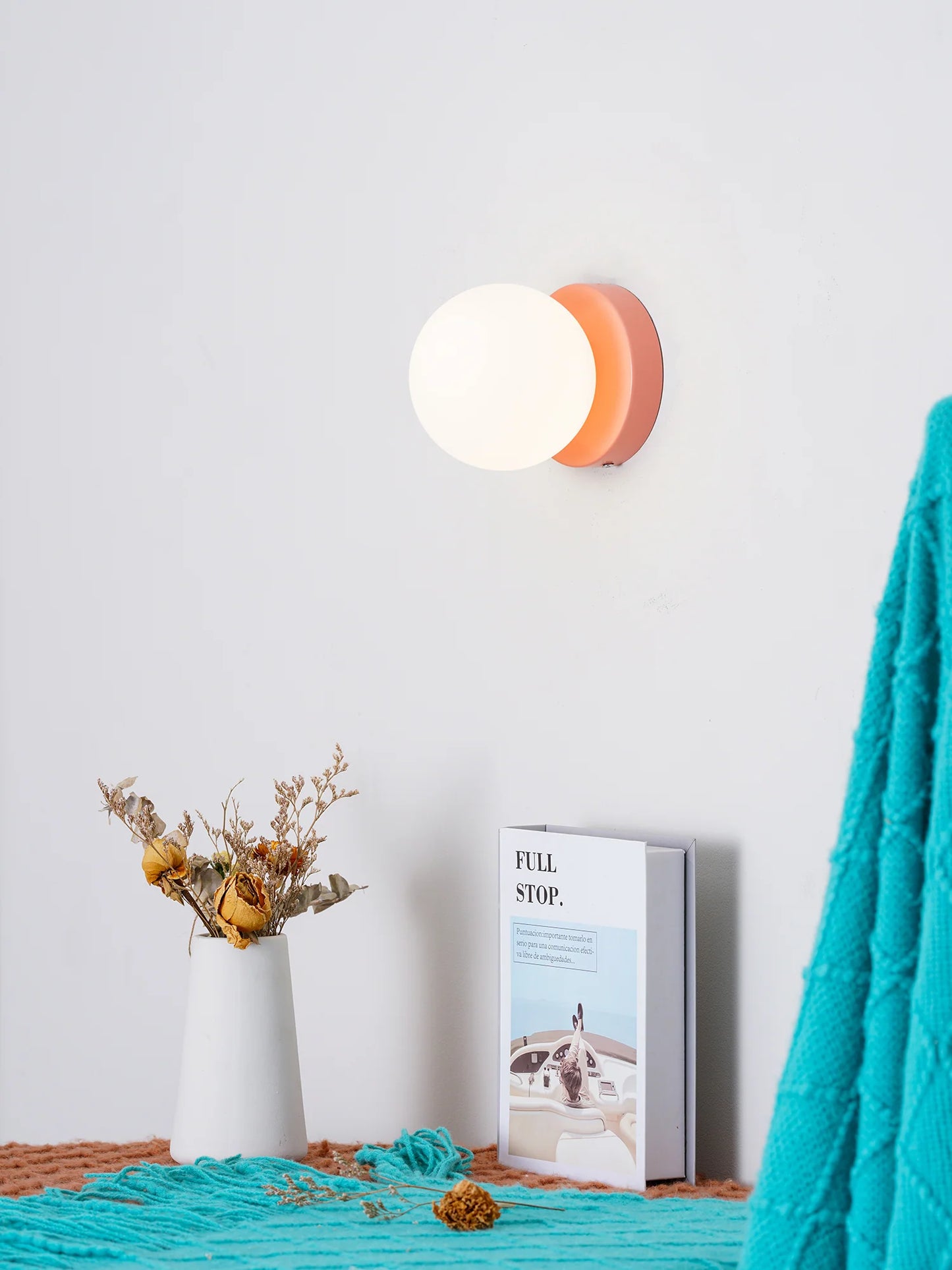 LI Glass Bulb Wall Lamp