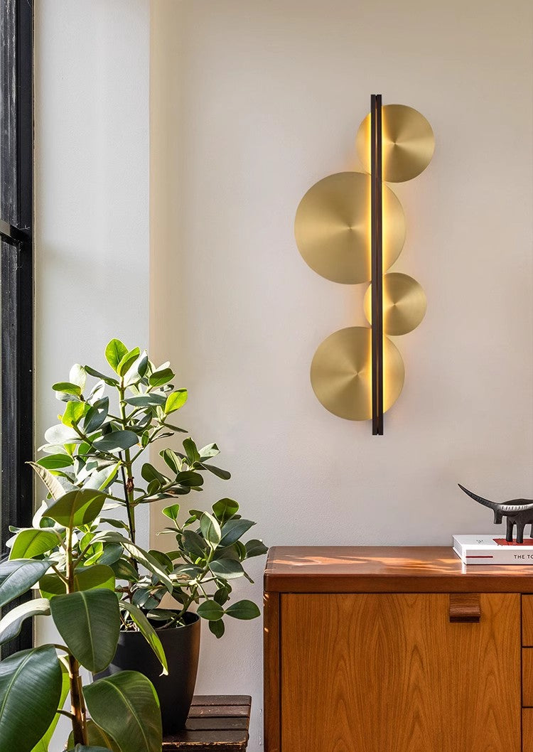 Old Branch Strate Wall Lamp