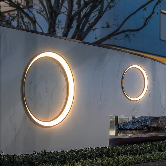 Crescent Outdoor Wall Lamp