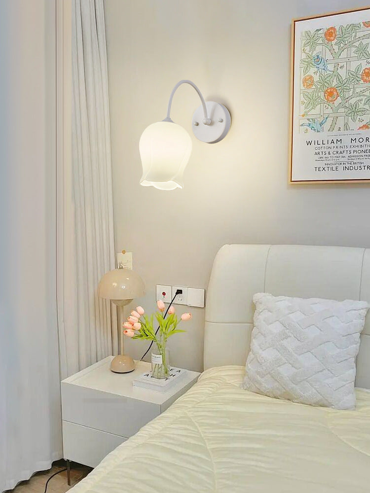 Morning Glory Wall Lamp