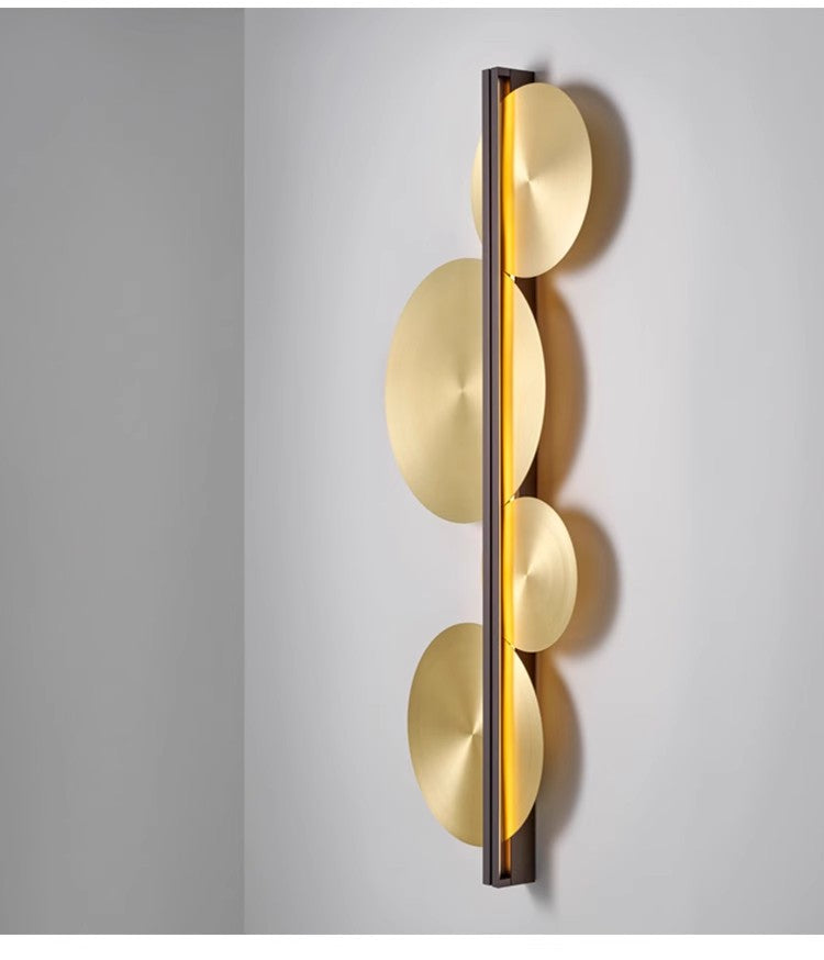 Old Branch Strate Wall Lamp