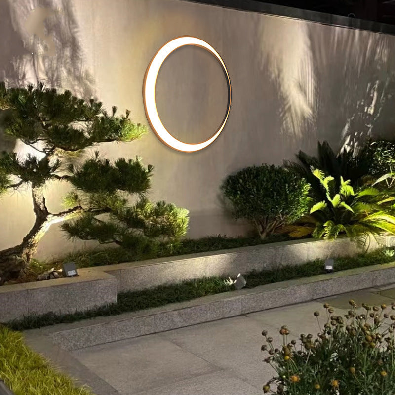 Crescent Outdoor Wall Lamp