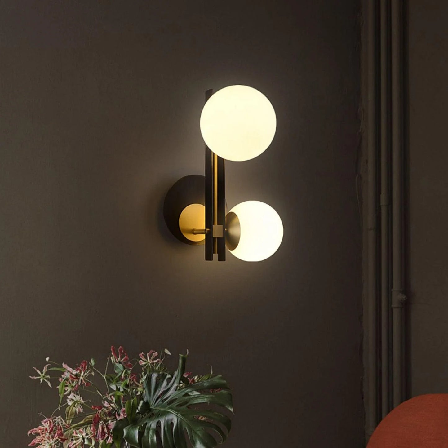 LI Planetary Wall Lamp