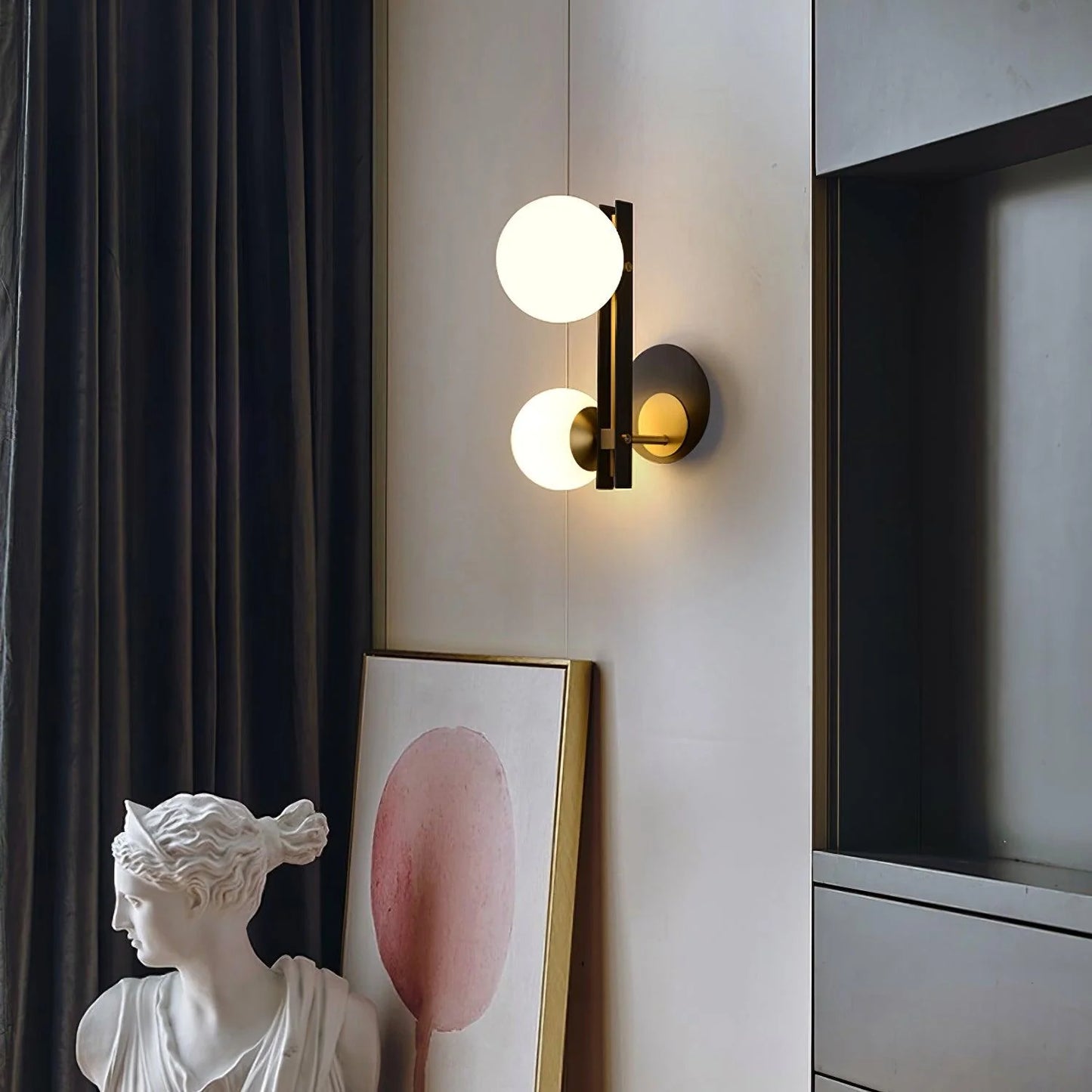 LI Planetary Wall Lamp