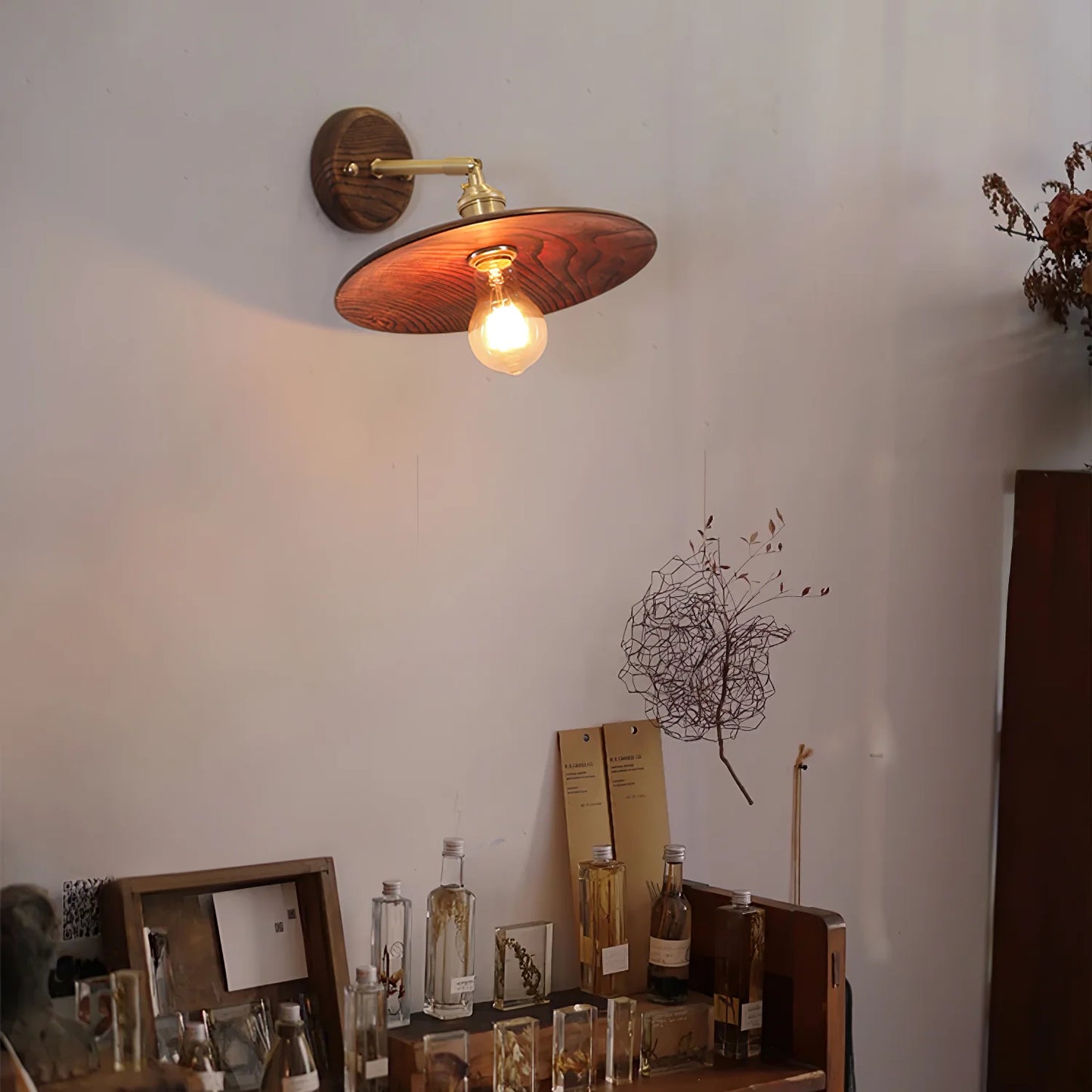 Horn Wood Wall Lamp