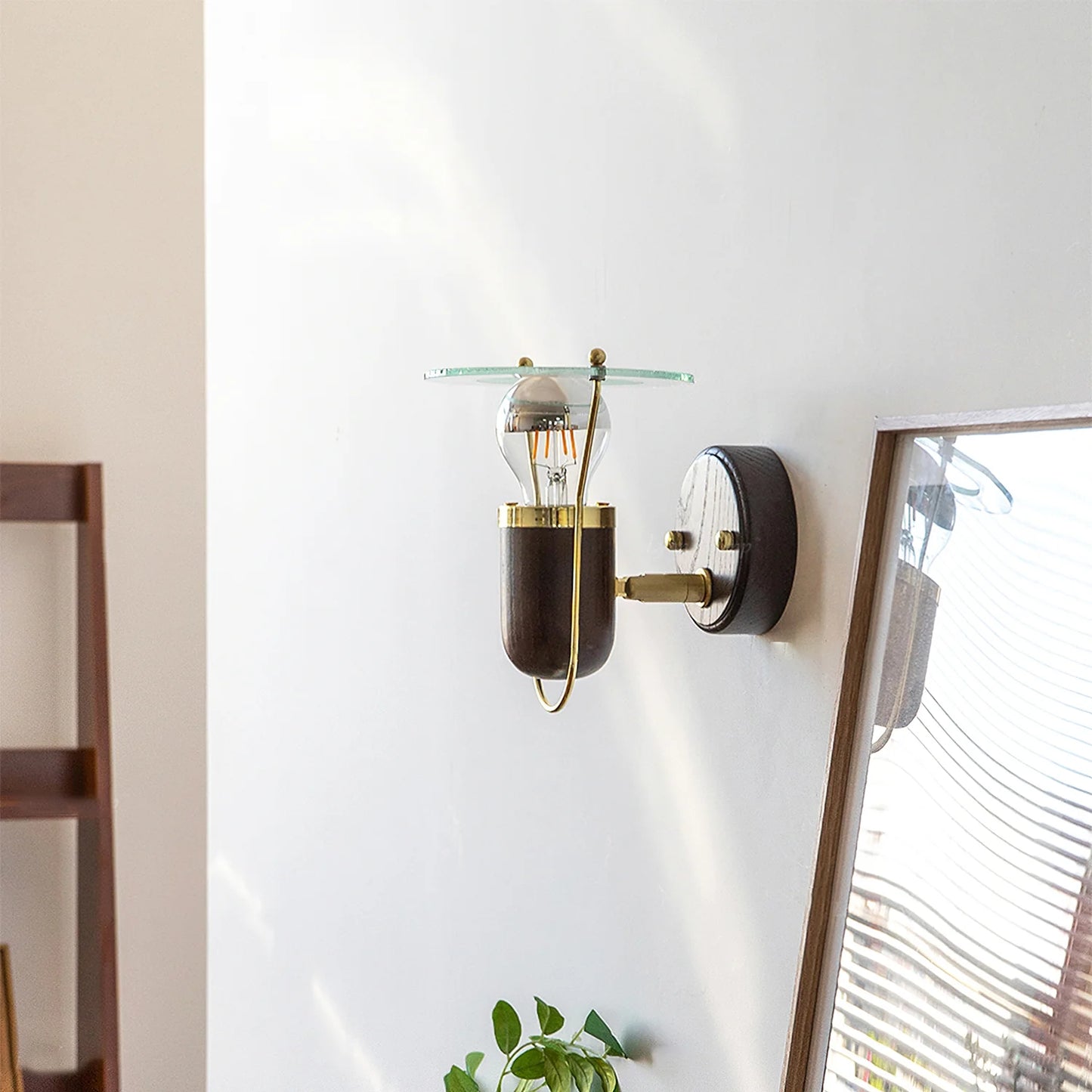 HE Vintage Walnut Wall Lamp