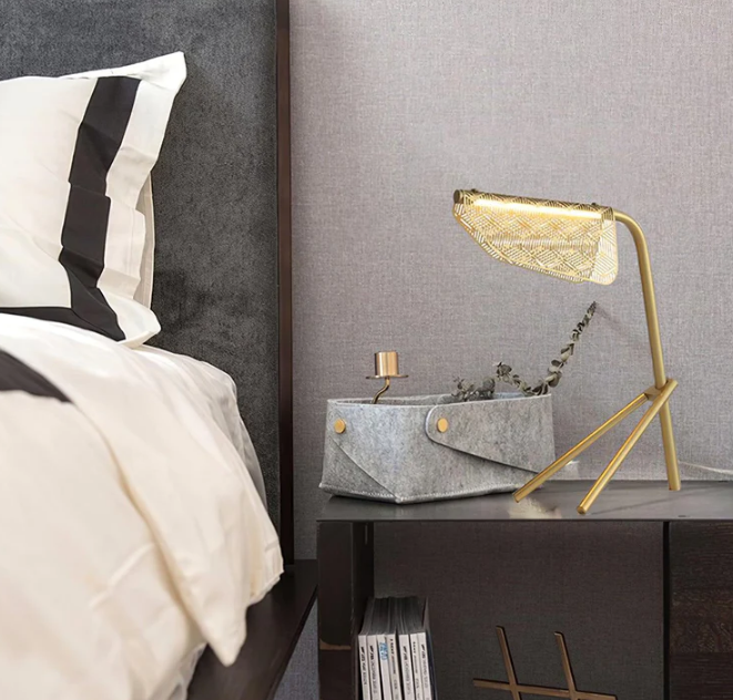 Hollow Carved Design Table Lamp