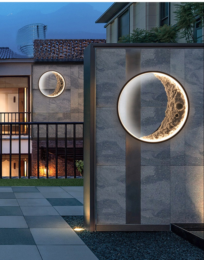 New Moon Wall Lamp