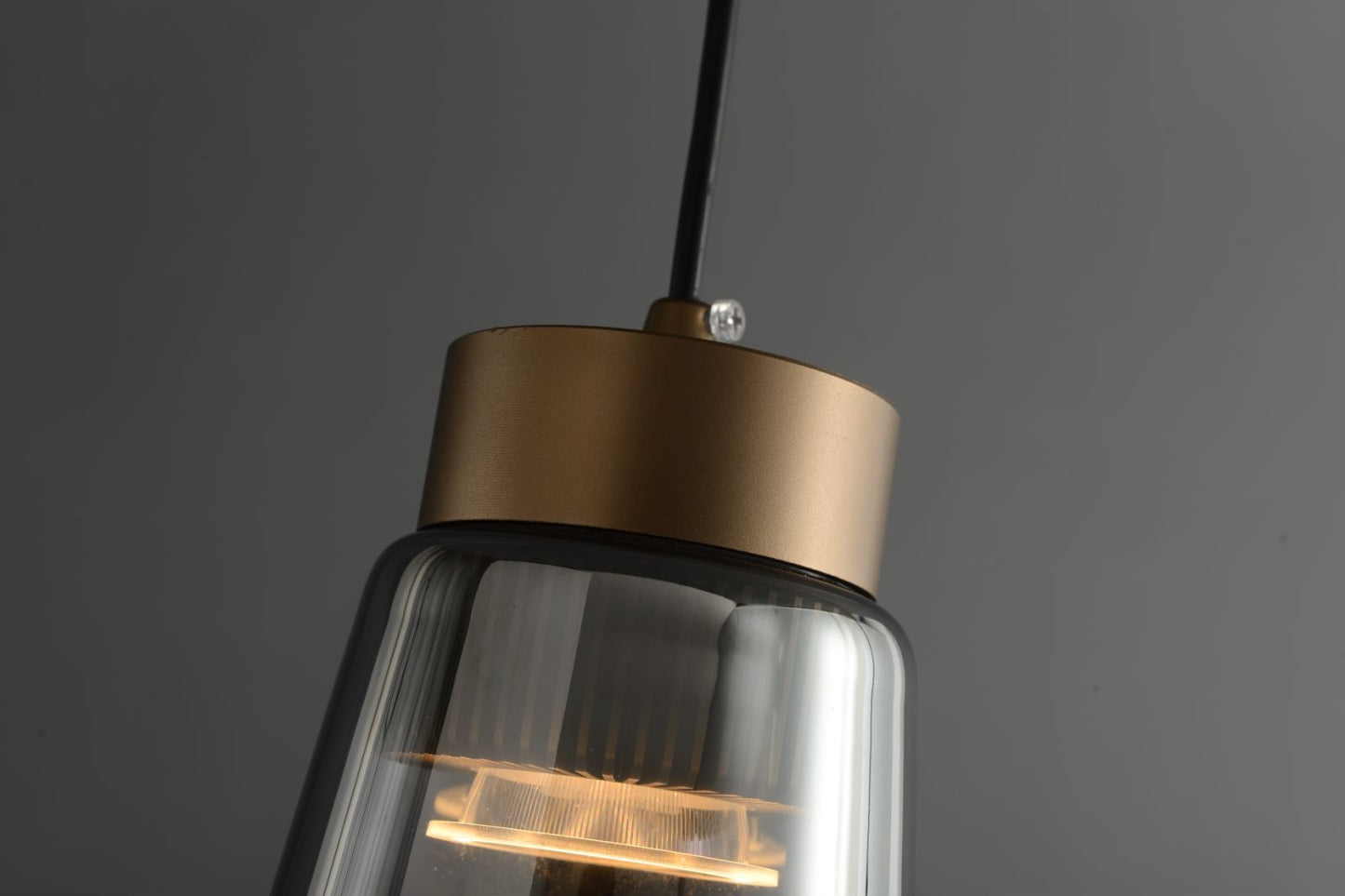 Point The Pendant Light