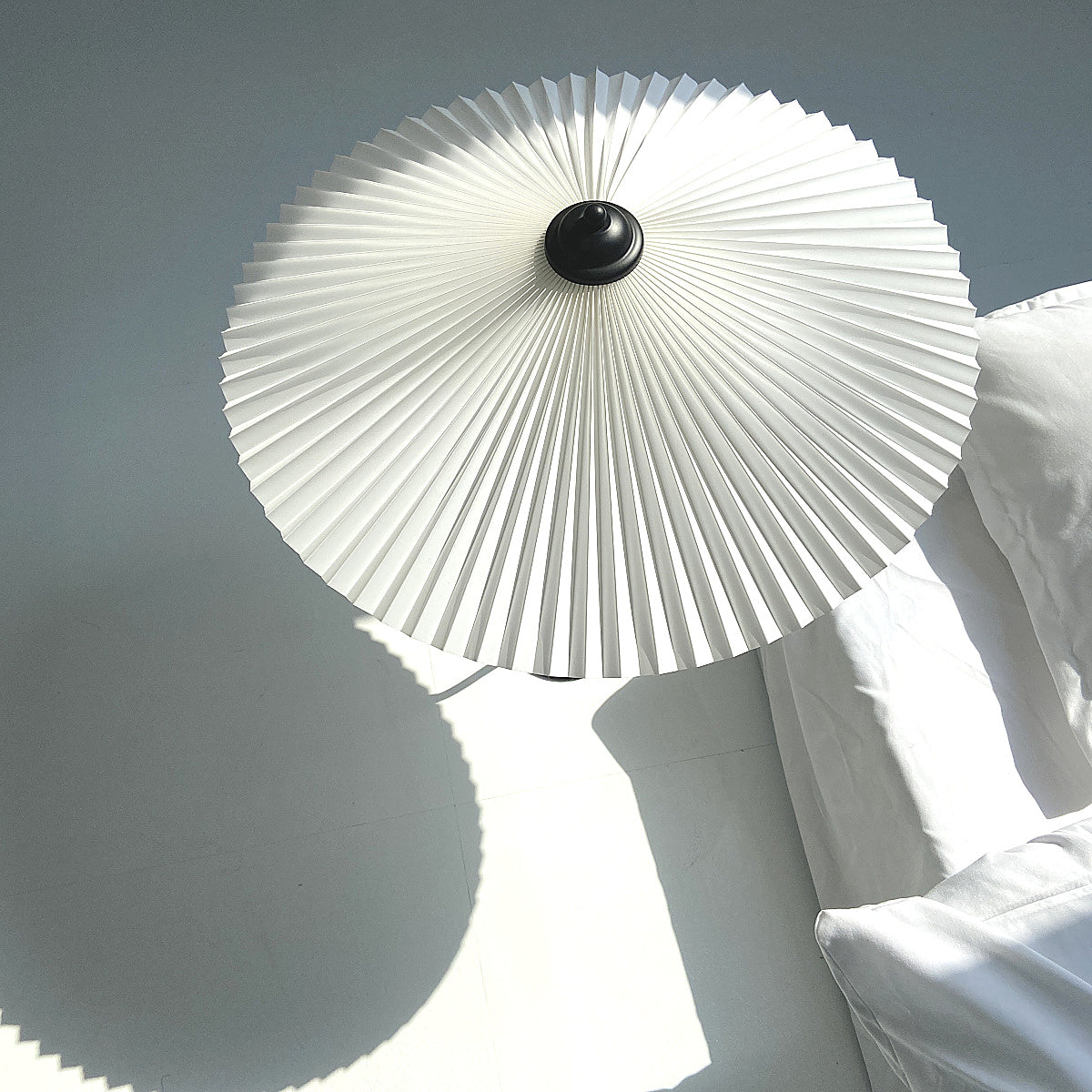 White Pleated Vintage Table Lamp