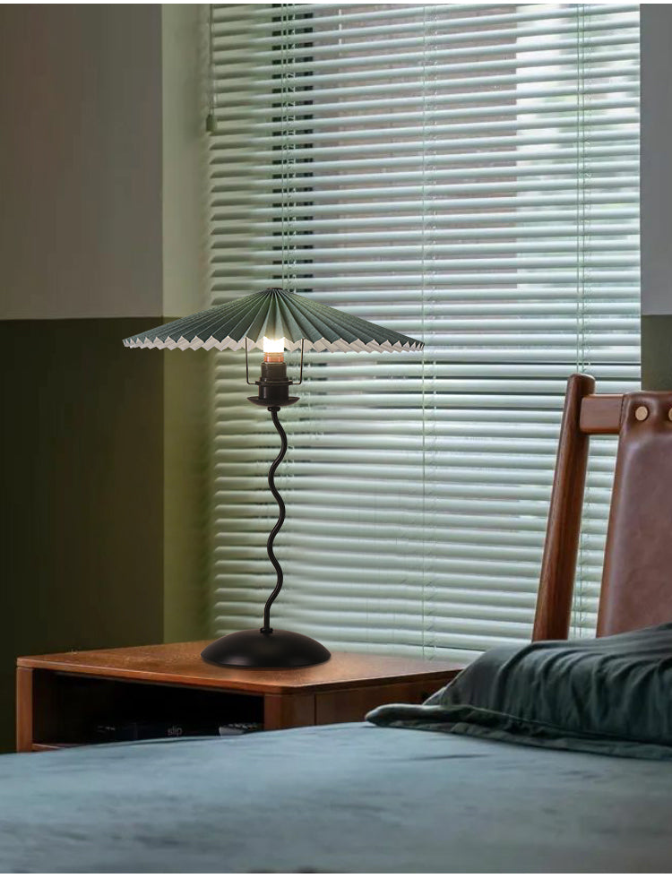 White Pleated Vintage Table Lamp