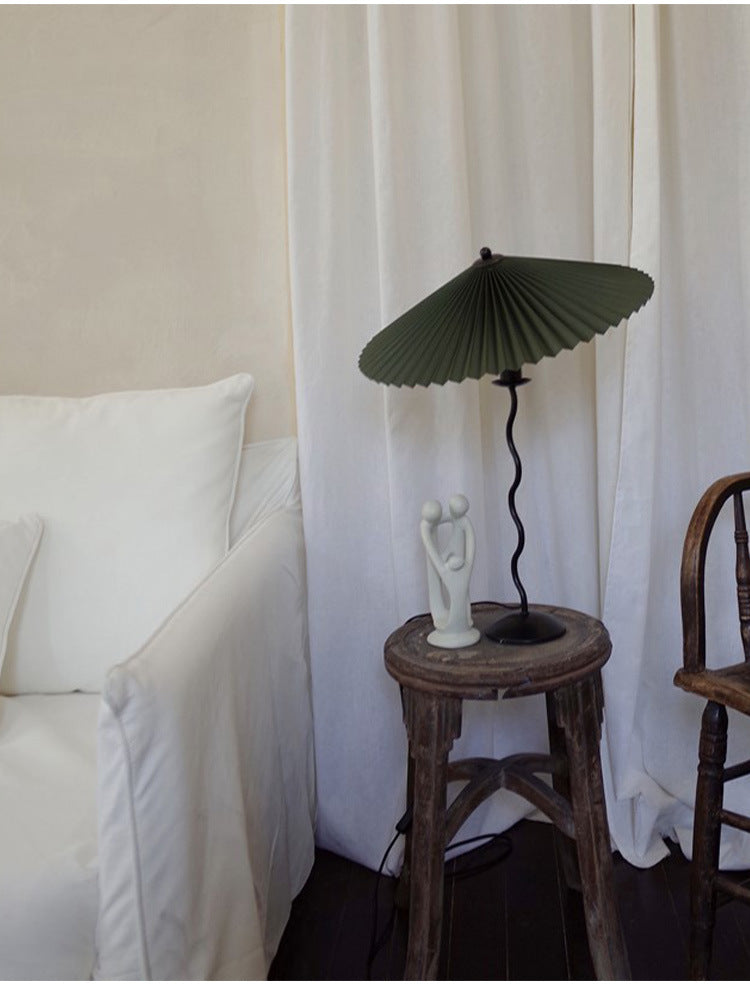 White Pleated Vintage Table Lamp