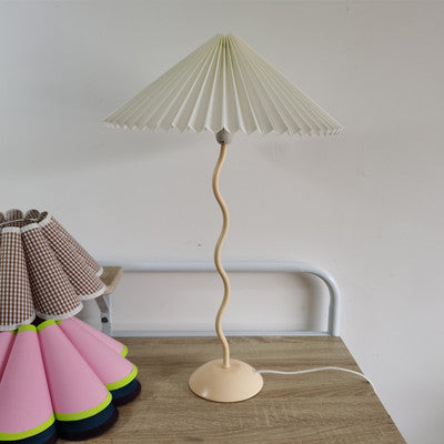 White Pleated Vintage Table Lamp