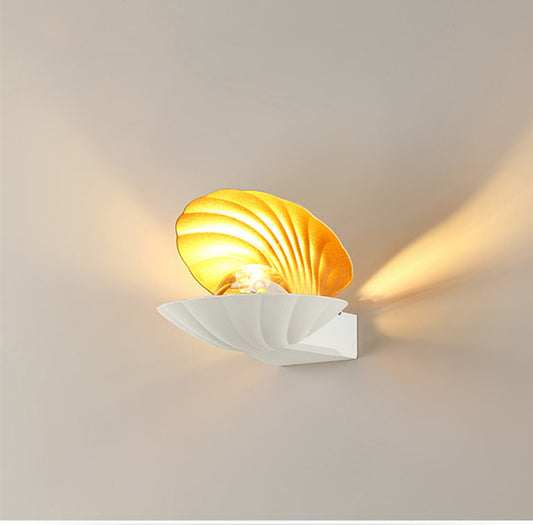 How to put the shell pearl wall lamp let more people like?