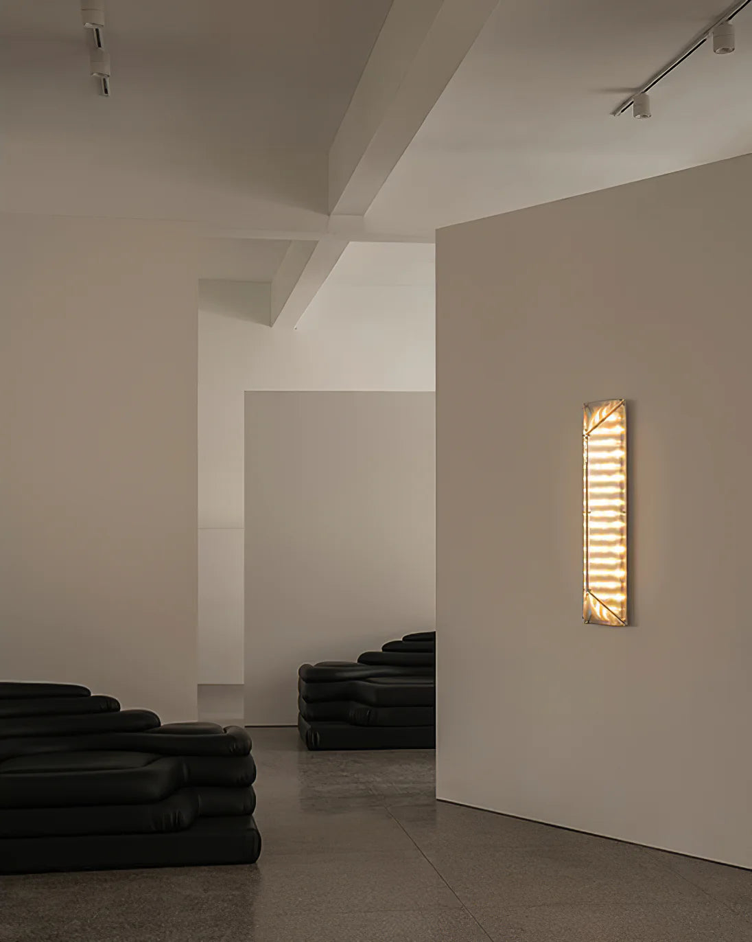 Evelyn Creativity Wall Lamp