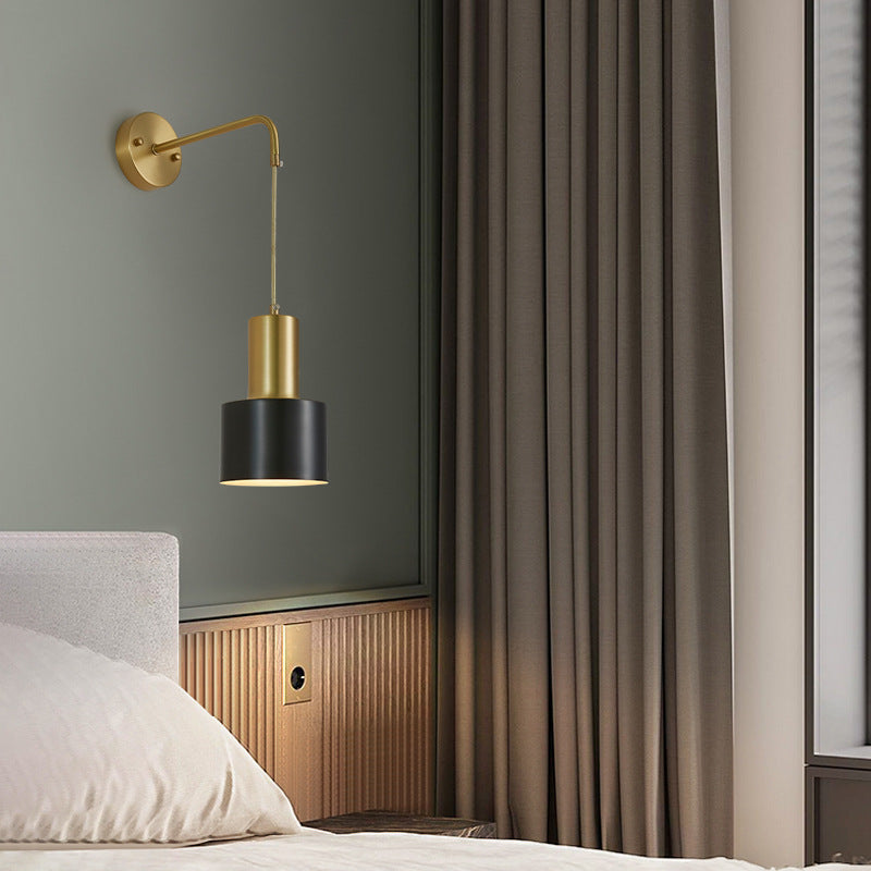 Feature Weight Wall Lamp