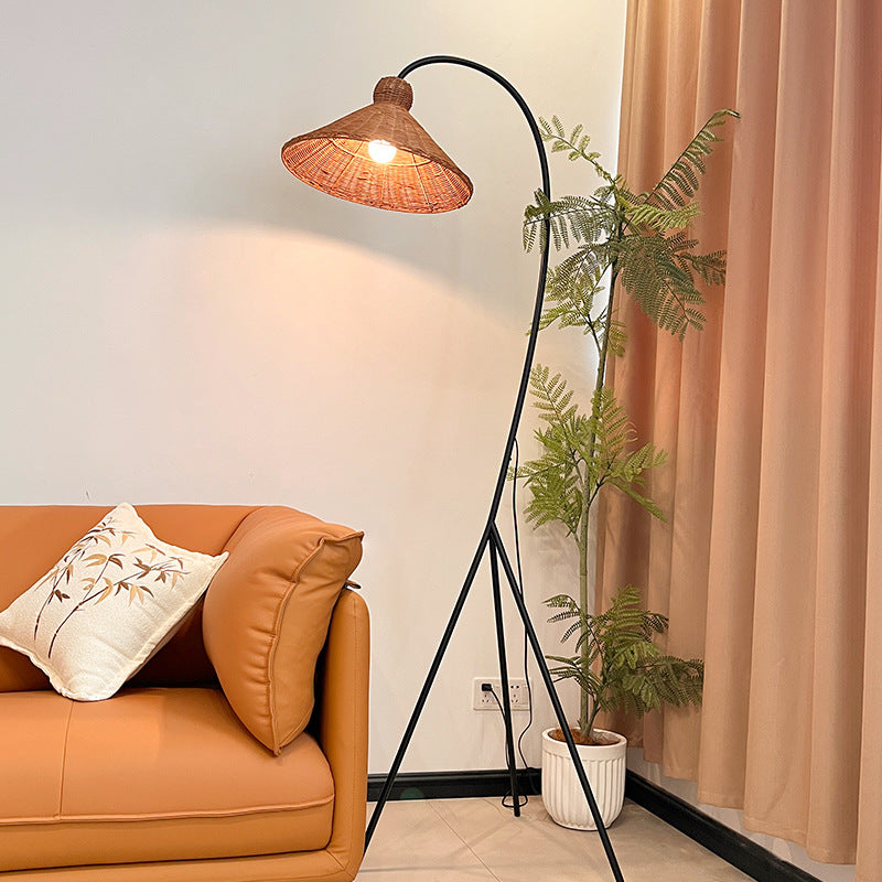 Masha Rattan Floor Lamp Retro Stand Lamp for Living Room