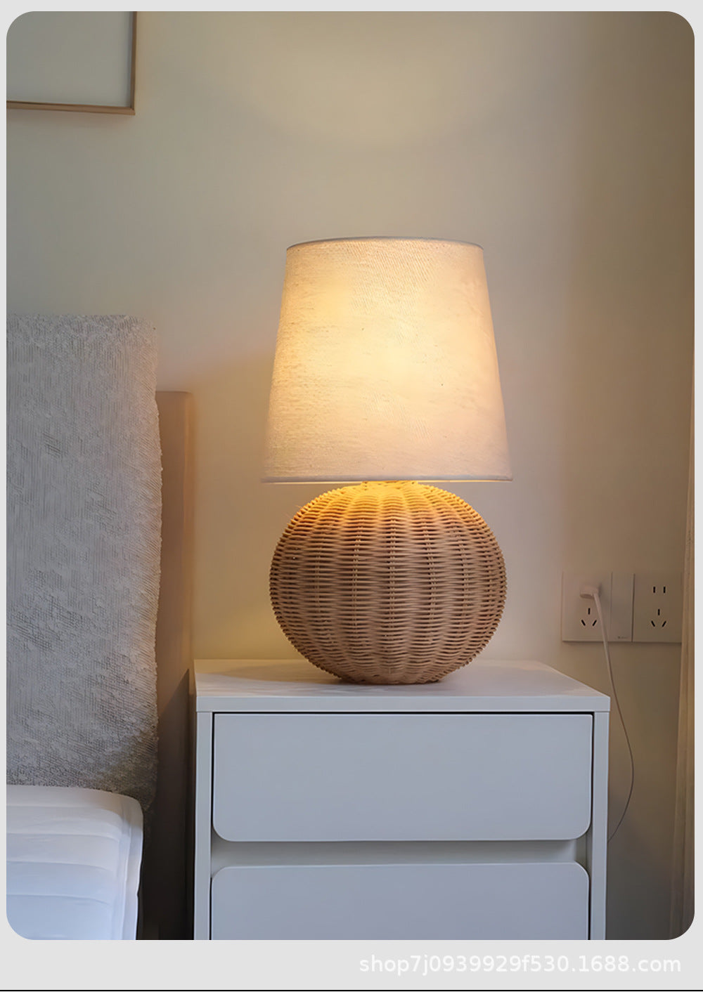 Japanese Wabi-Sabi Retro Rattan Bedside Table Lamp