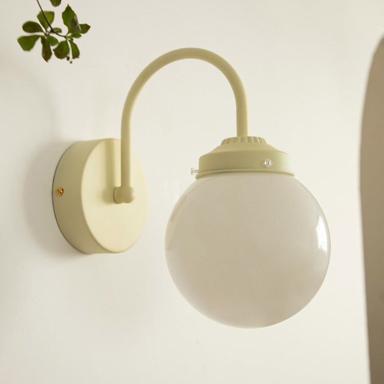 Vanilla Ball Wall Lamp