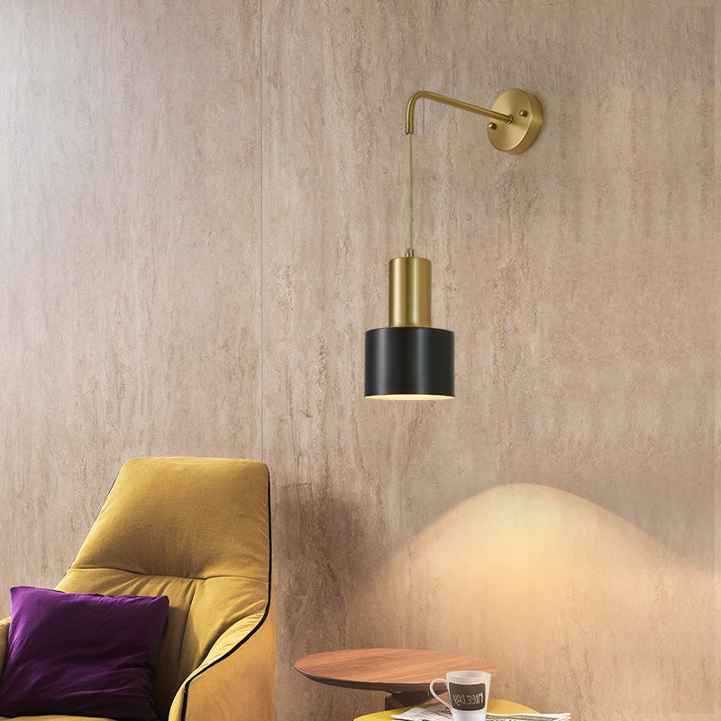 Feature Weight Wall Lamp