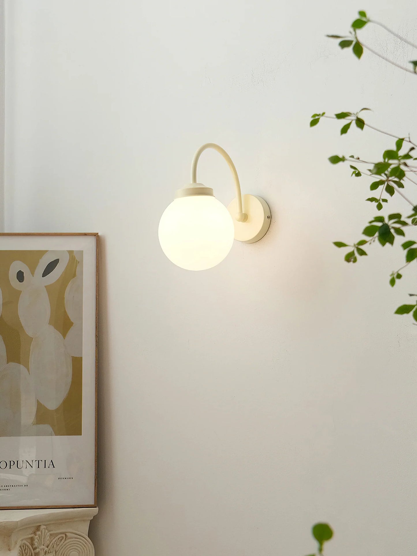 Vanilla Ball Wall Lamp