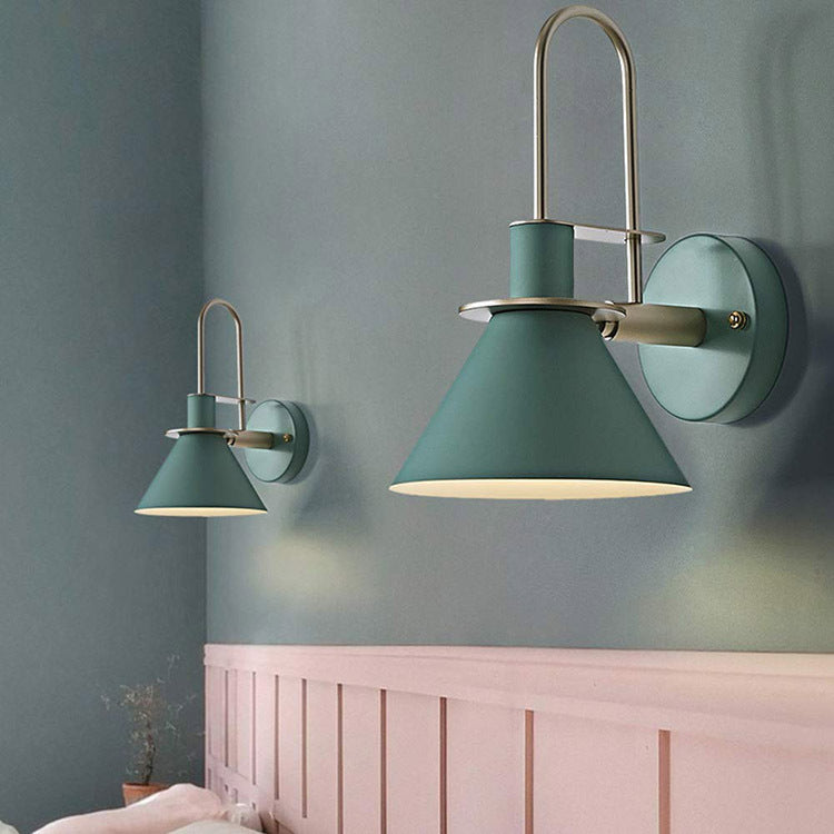 Horn Type Metal Wall Lamp