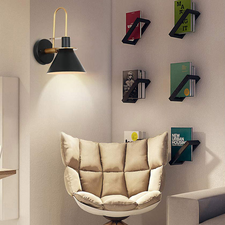Horn Type Metal Wall Lamp