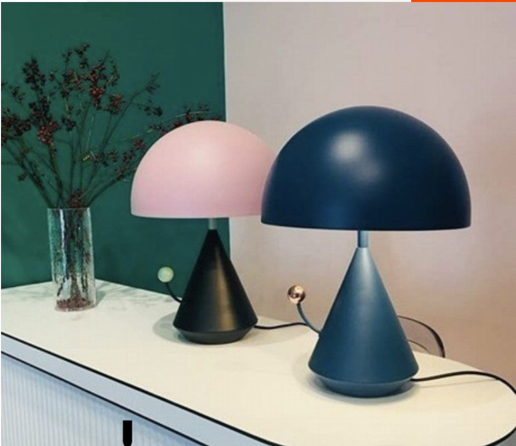 Dali Divina Desk Lamp