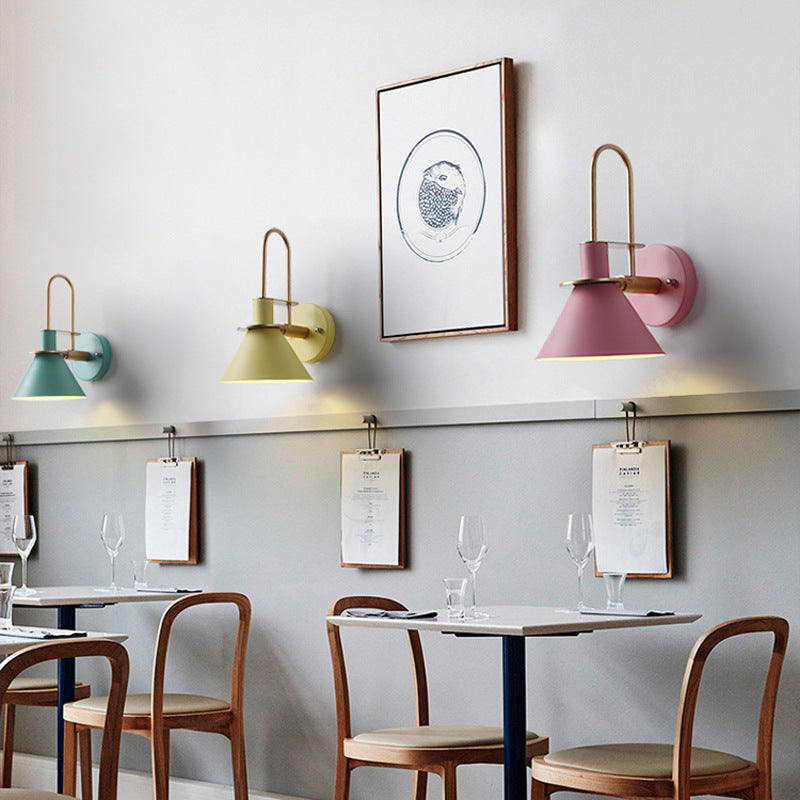 Horn Type Metal Wall Lamp