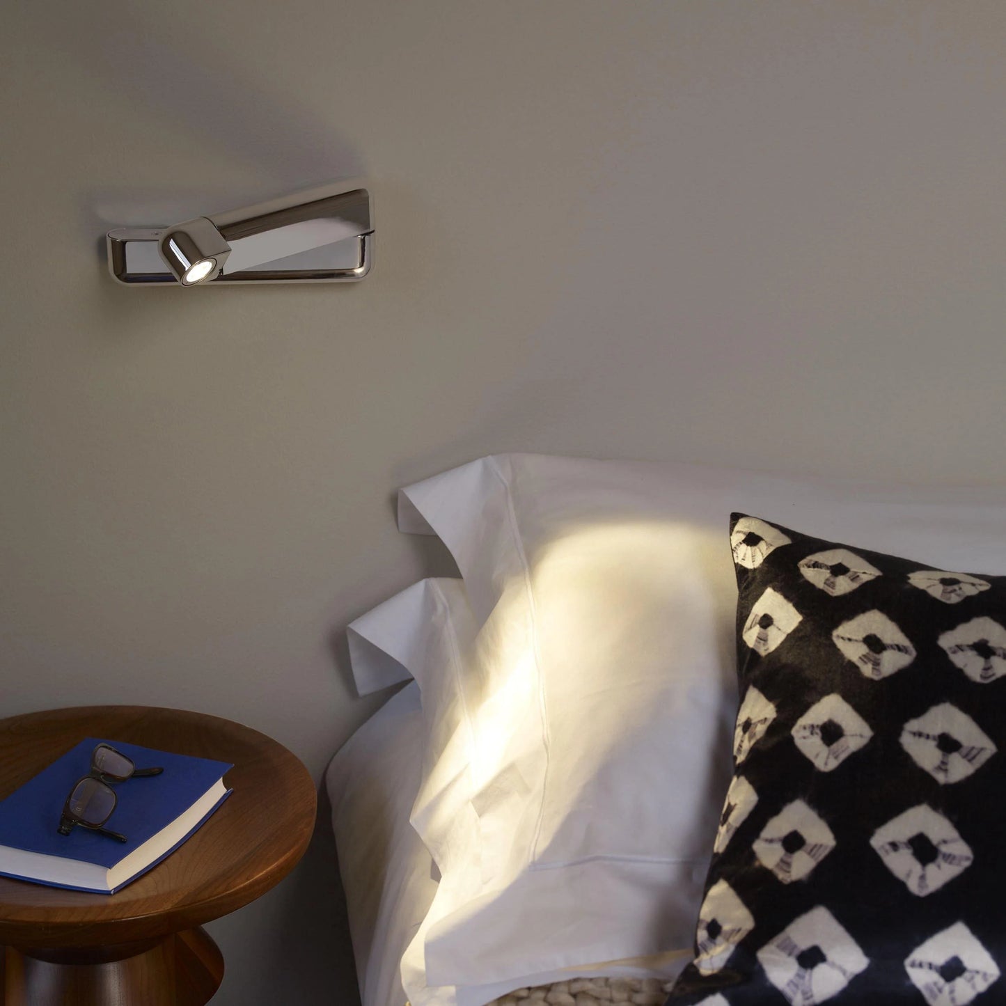 Adjustable Bedside Wall Lamp