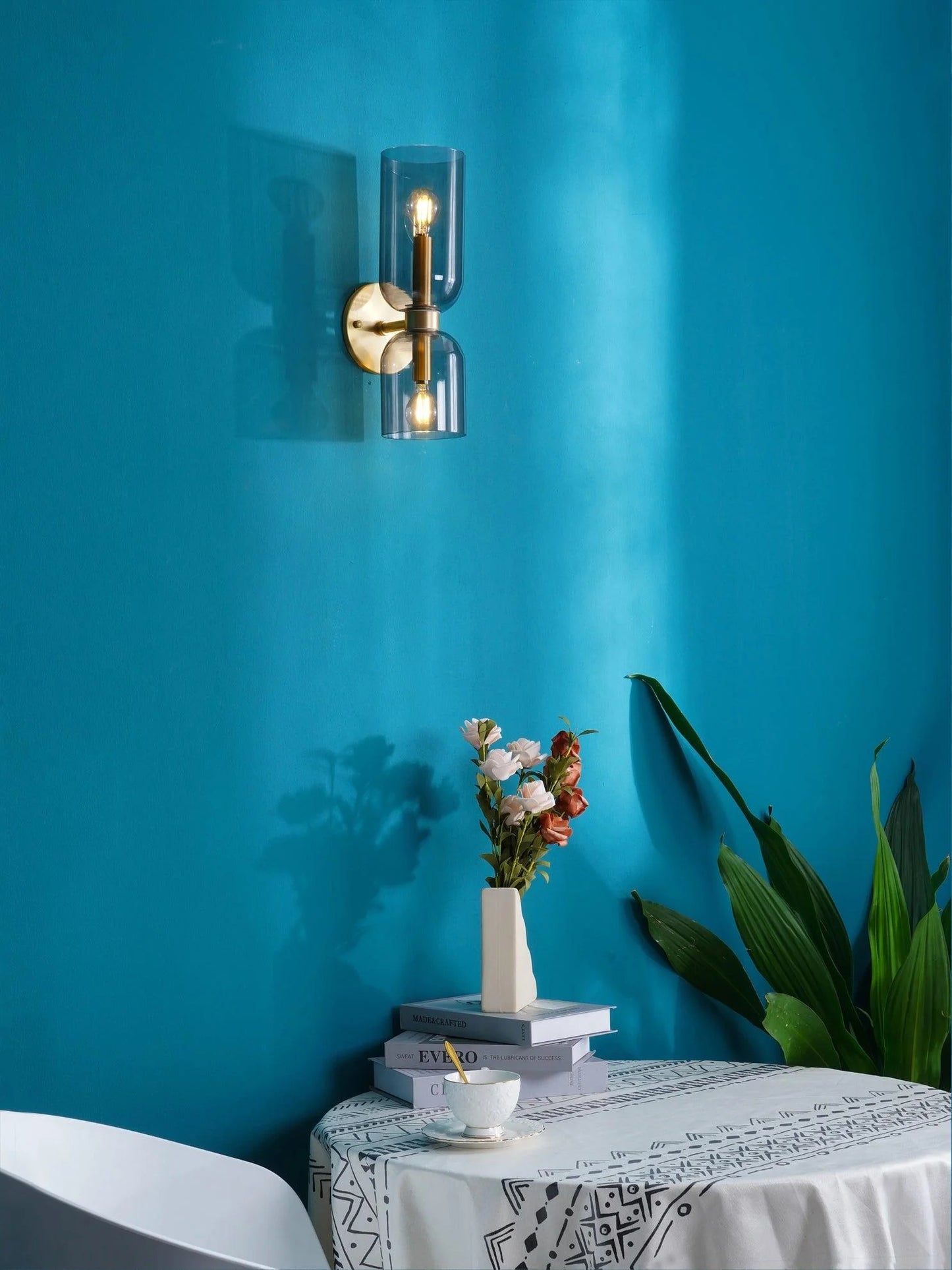 LILI Glass Wall Lamp