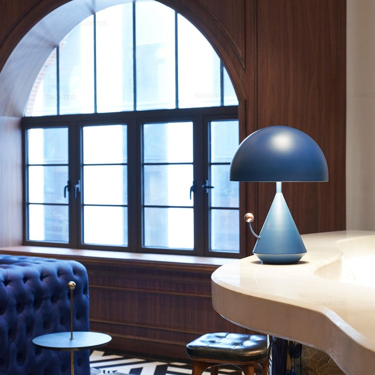 Dali Divina Desk Lamp