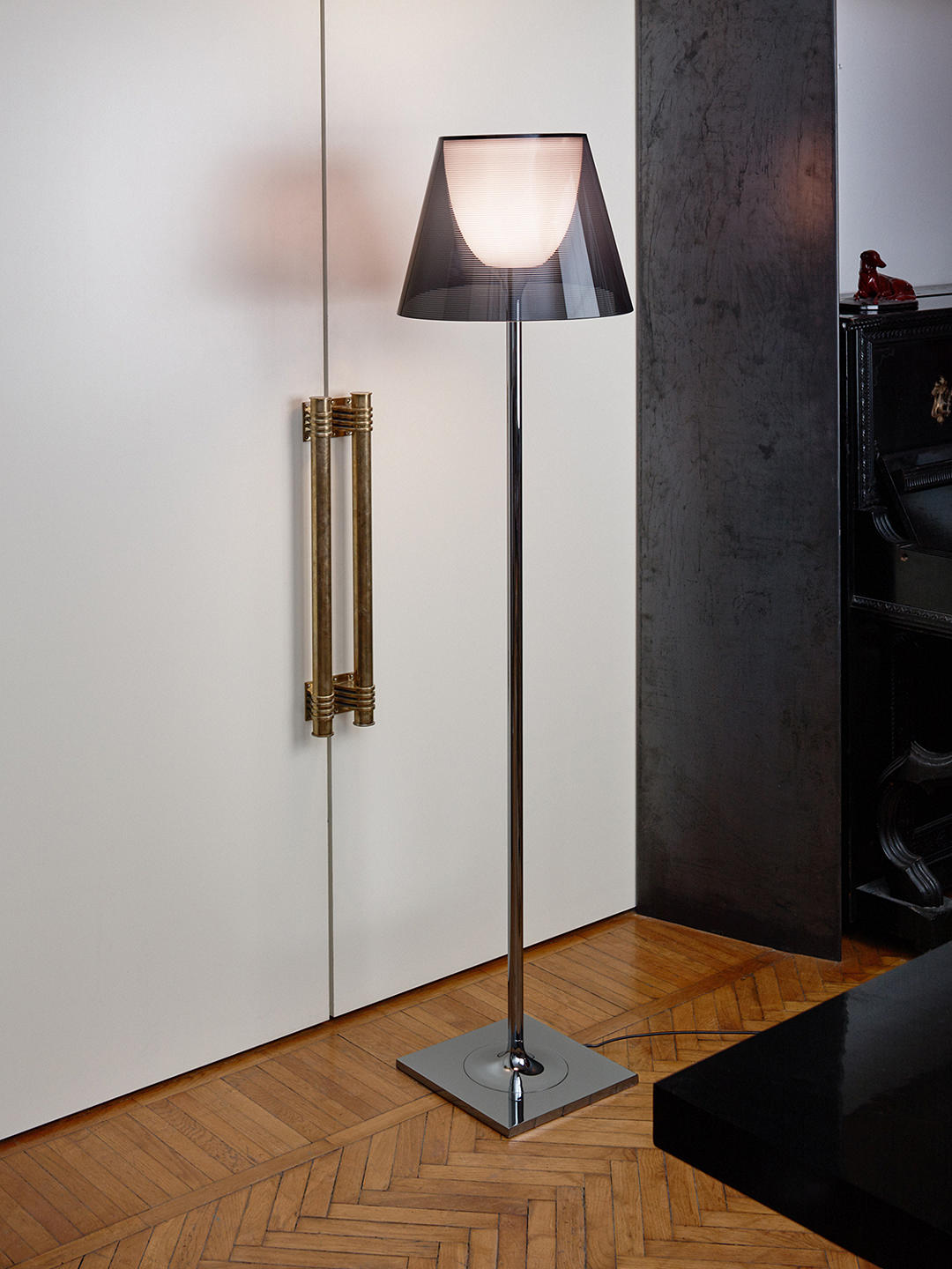 Ktribe T1 Table Lamp Replica