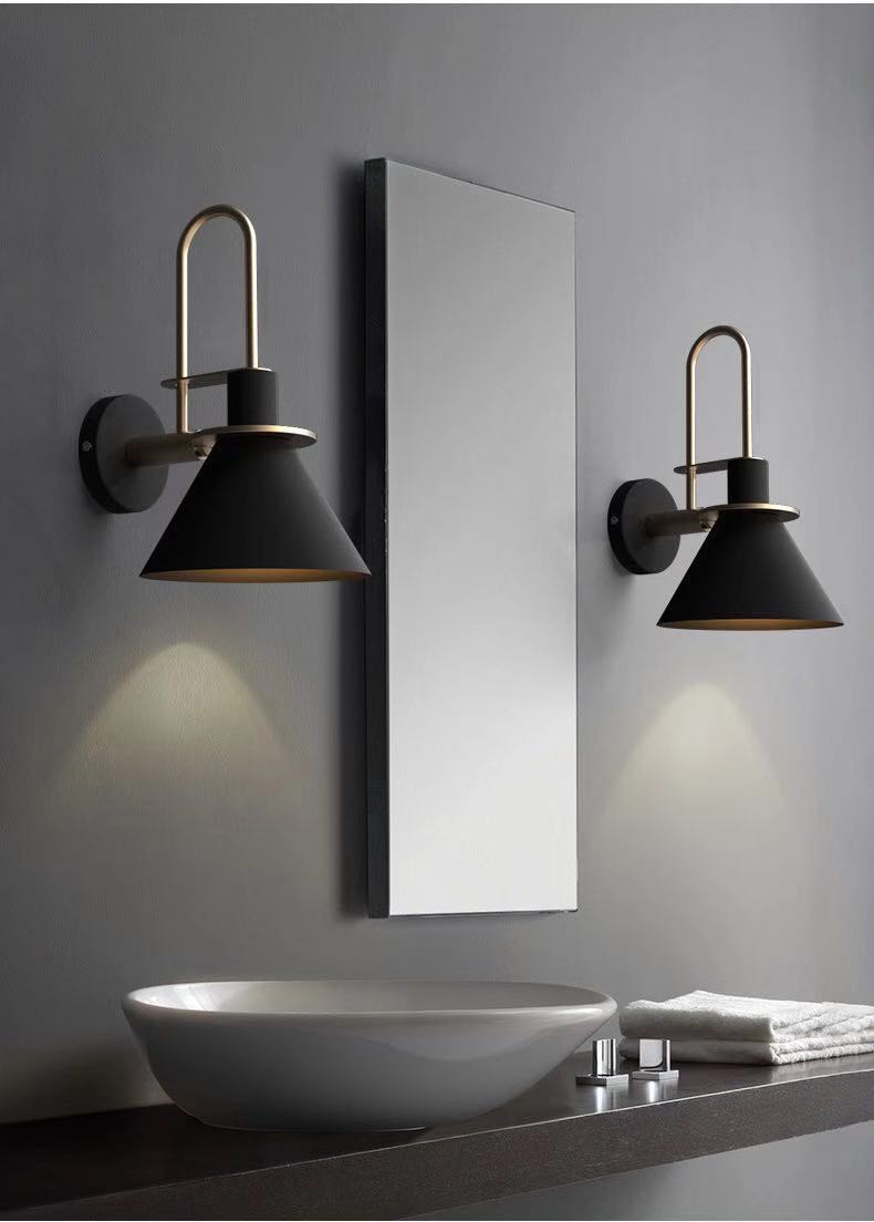 Horn Type Metal Wall Lamp