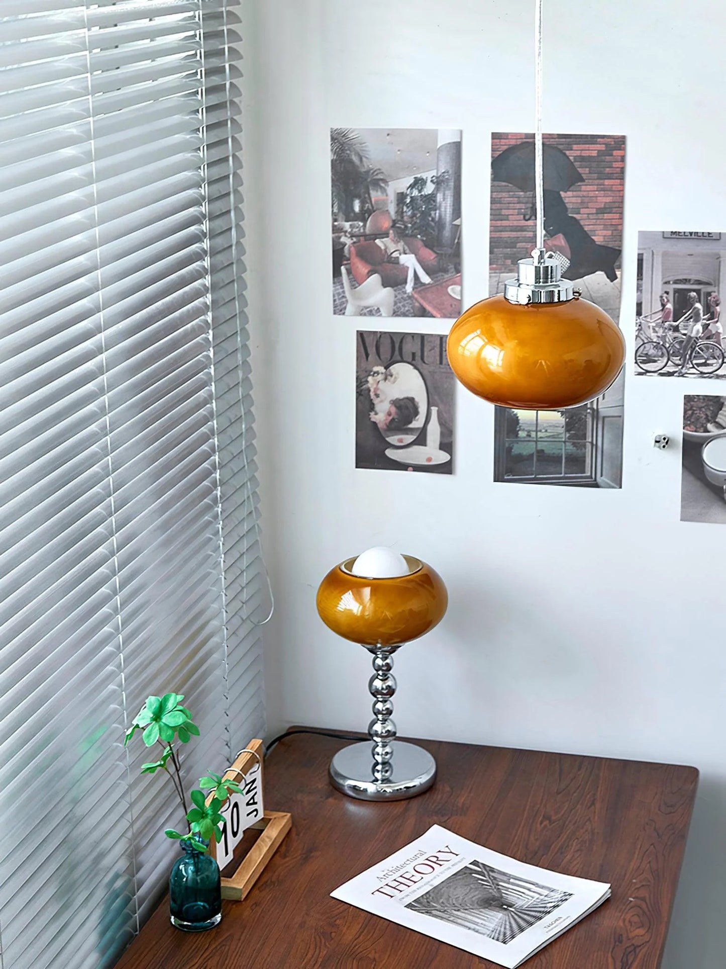 Persimmon Ruyi Table Lamp