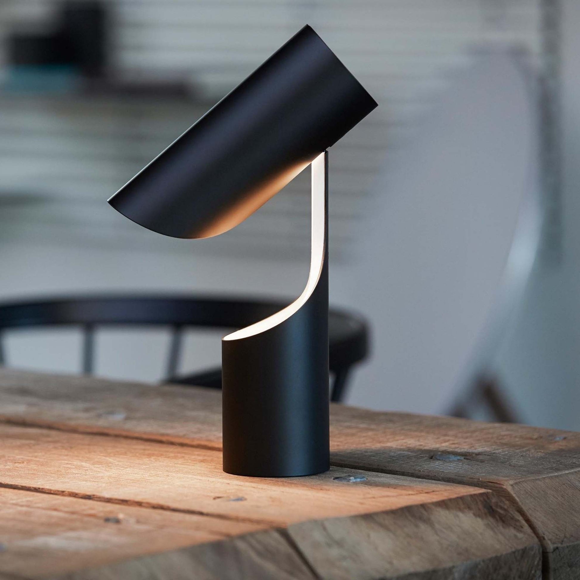 le klint Mutatio table lamp